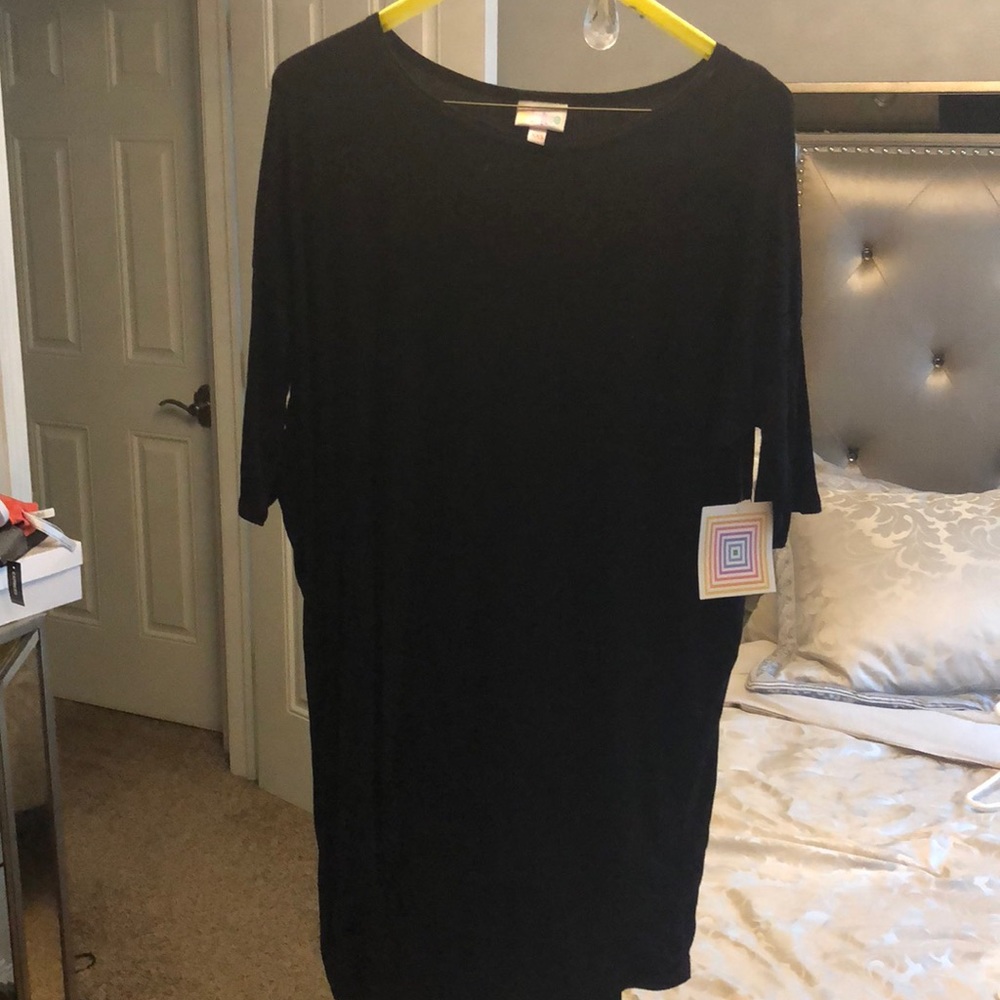 Lularoe Black Shirt NWT